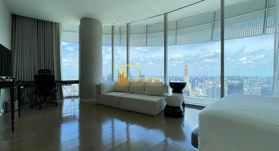 For rent 3 bedrooms condo in Pathum Wan, Bangkok