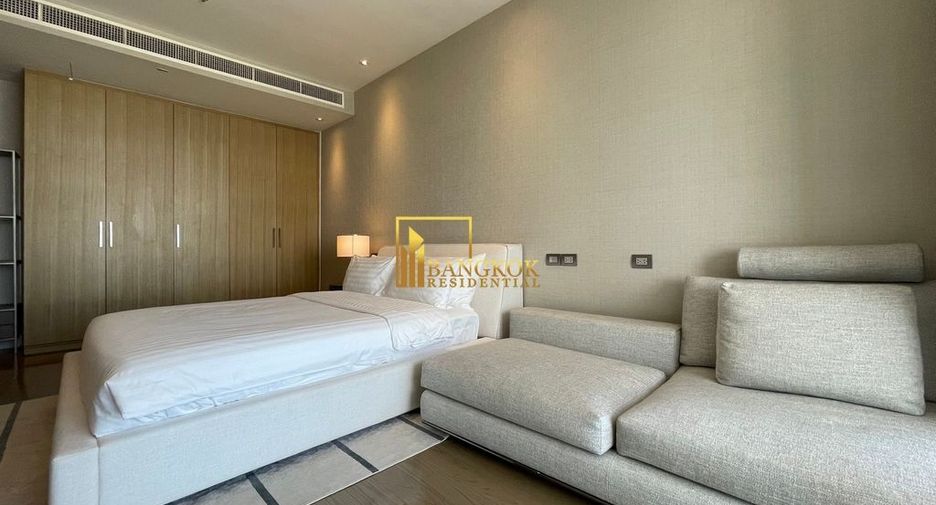 For rent 3 bedrooms condo in Pathum Wan, Bangkok
