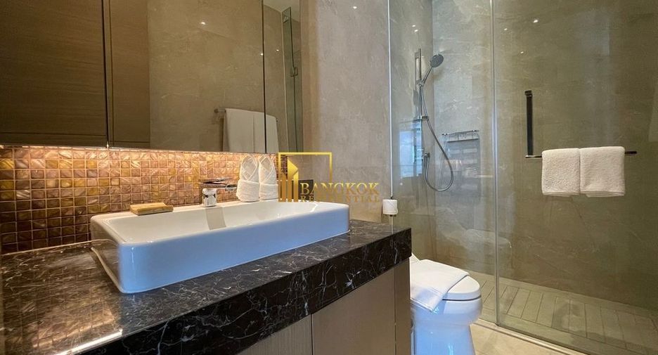 For rent 3 bedrooms condo in Pathum Wan, Bangkok