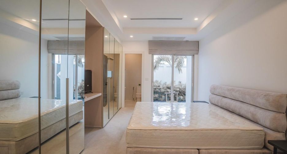 For rent and for sale 5 bedrooms villa in Mueang Phuket, Phuket