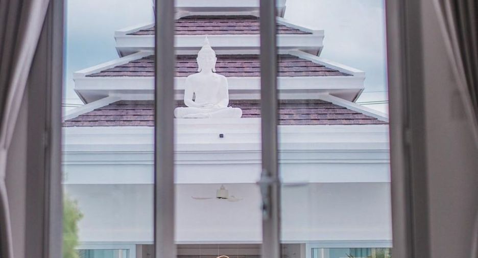 For rent and for sale 5 bedrooms villa in Mueang Phuket, Phuket