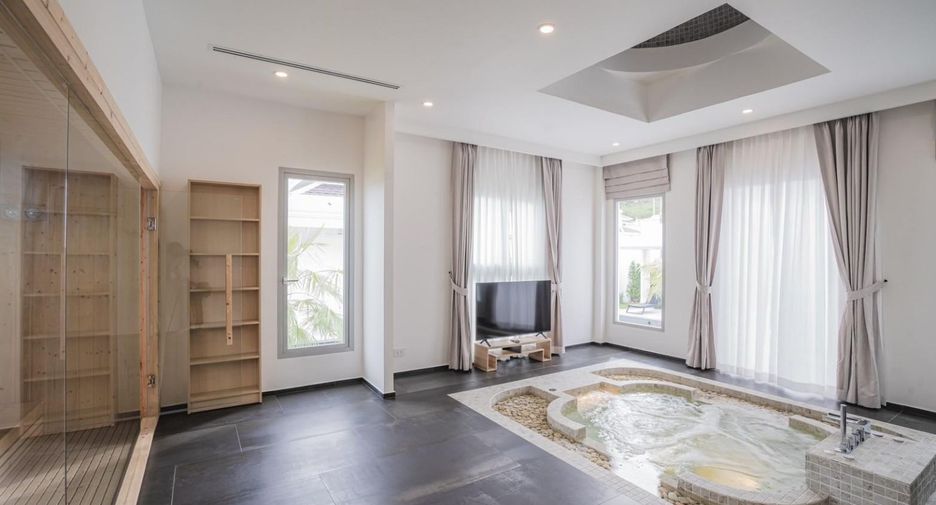 For rent and for sale 5 bedrooms villa in Mueang Phuket, Phuket