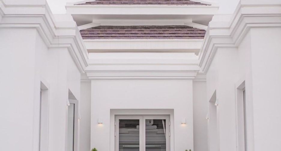 For rent and for sale 5 bedrooms villa in Mueang Phuket, Phuket