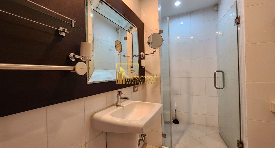 Condo en alquiler de 3 habitaciones en Watthana, Bangkok