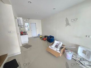 For sale 4 bedrooms townhouse in Phra Samut Chedi, Samut Prakan