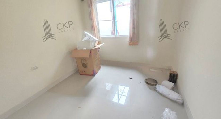 For sale 4 bedrooms townhouse in Phra Samut Chedi, Samut Prakan