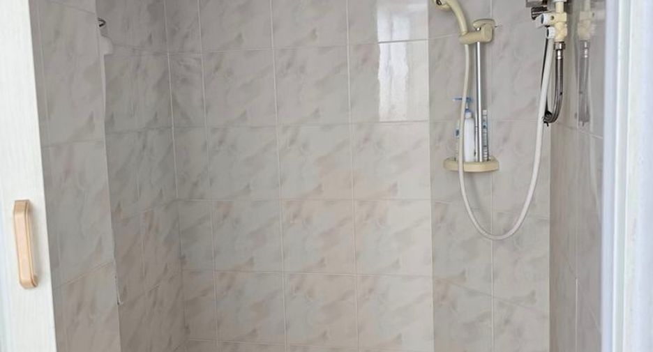 For sale 2 ベッドルーム condo in Watthana, Bangkok