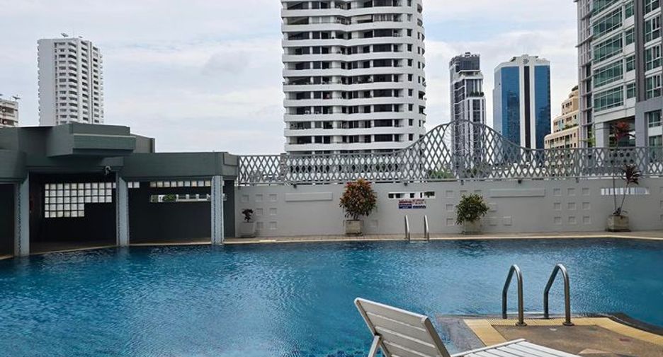 For sale 2 ベッドルーム condo in Watthana, Bangkok
