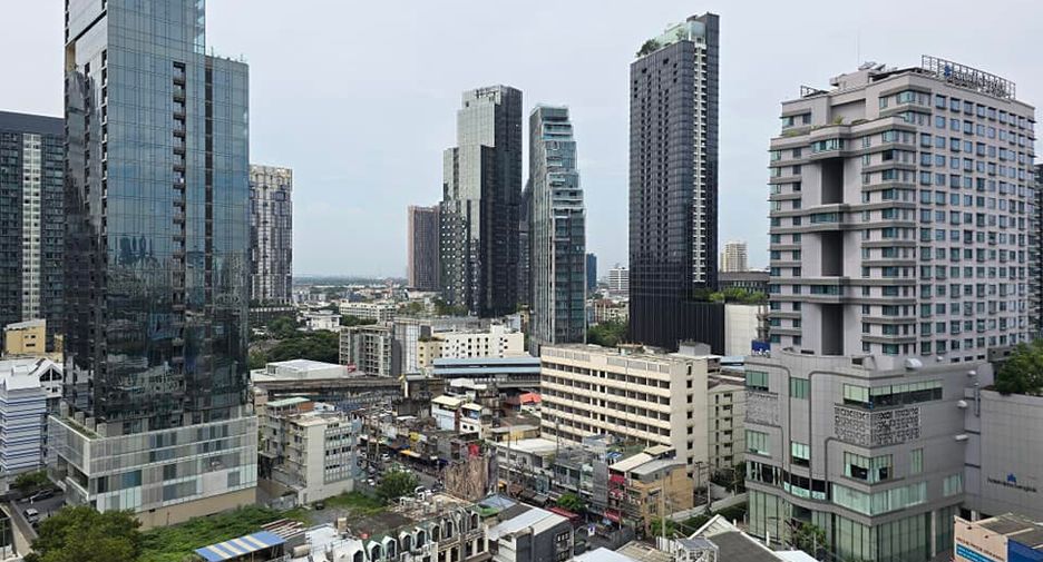 For sale 2 ベッドルーム condo in Watthana, Bangkok