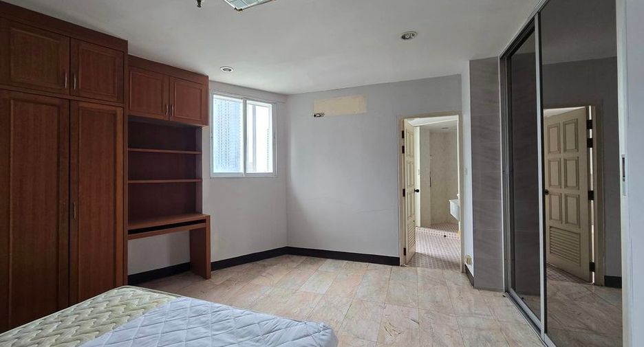 For sale 2 ベッドルーム condo in Watthana, Bangkok