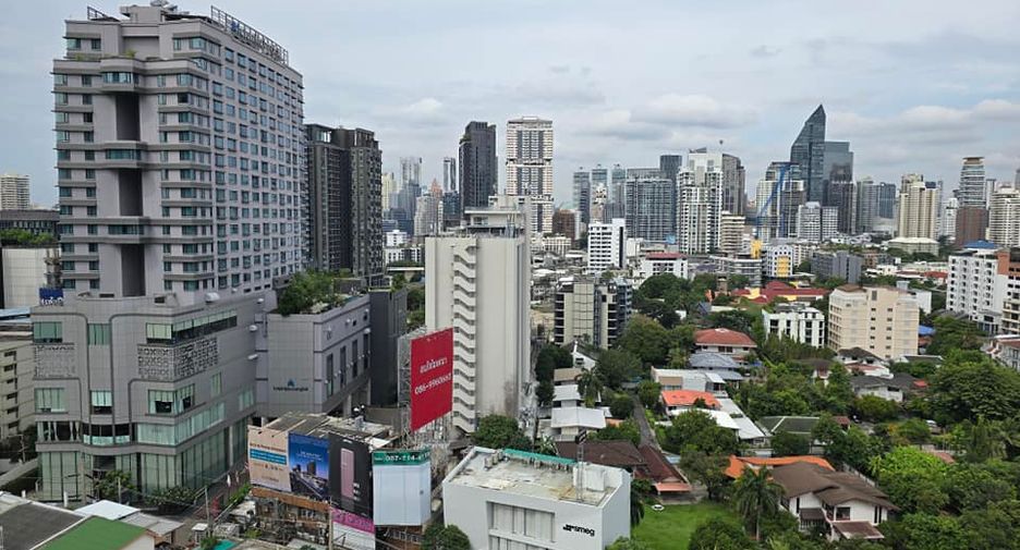 For sale 2 ベッドルーム condo in Watthana, Bangkok