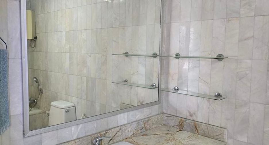 For sale 2 ベッドルーム condo in Watthana, Bangkok