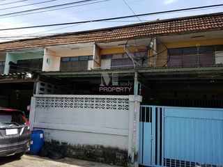 For sale studio townhouse in Khlong San, Bangkok