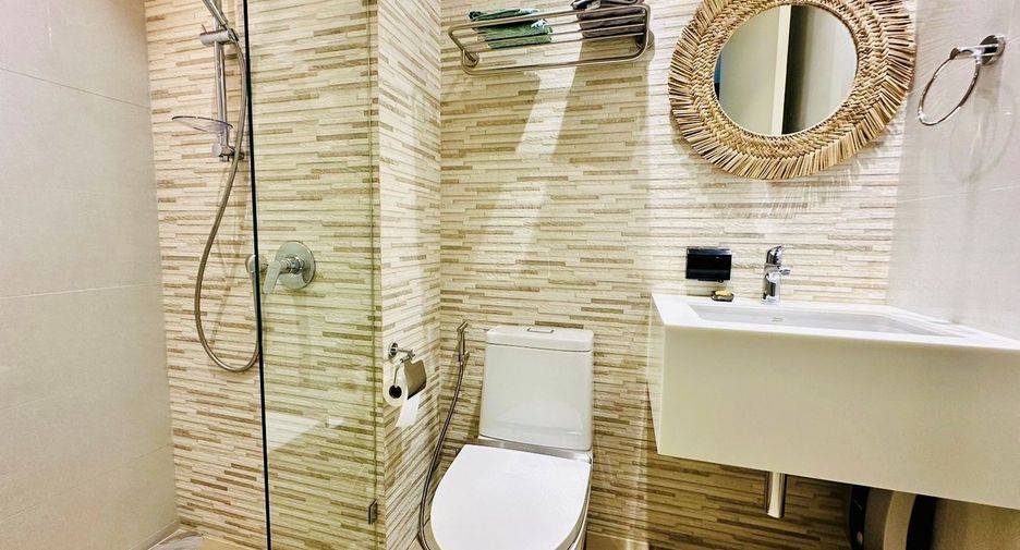 For sale 3 bed condo in Bang Lamung, Chonburi