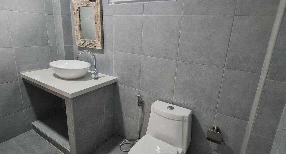 For sale 3 bedrooms villa in Mueang Chiang Rai, Chiang Rai