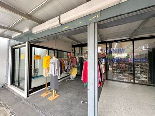 For sale 1 bed retail Space in San Kamphaeng, Chiang Mai