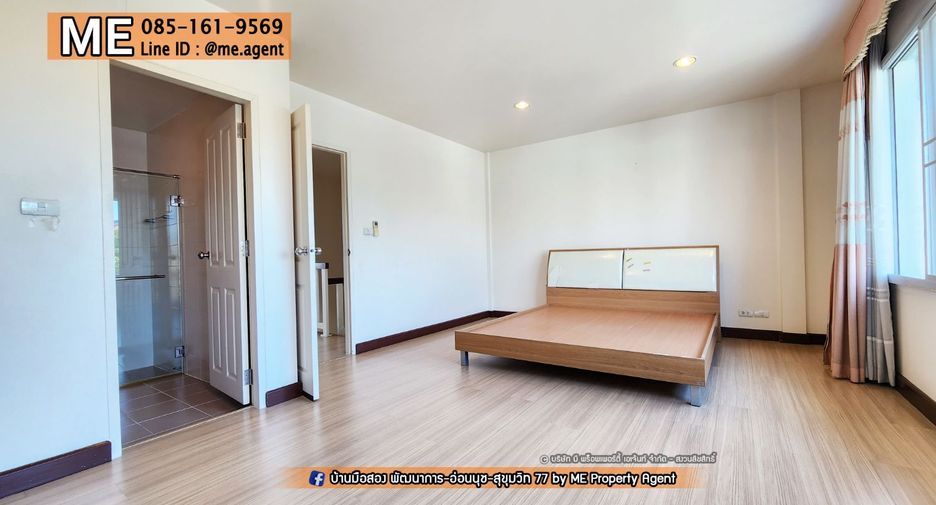 For sale 3 bedrooms townhouse in Bang Kapi, Bangkok