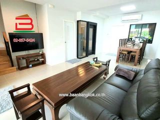 For sale 4 bedrooms townhouse in Mueang Pathum Thani, Pathum Thani