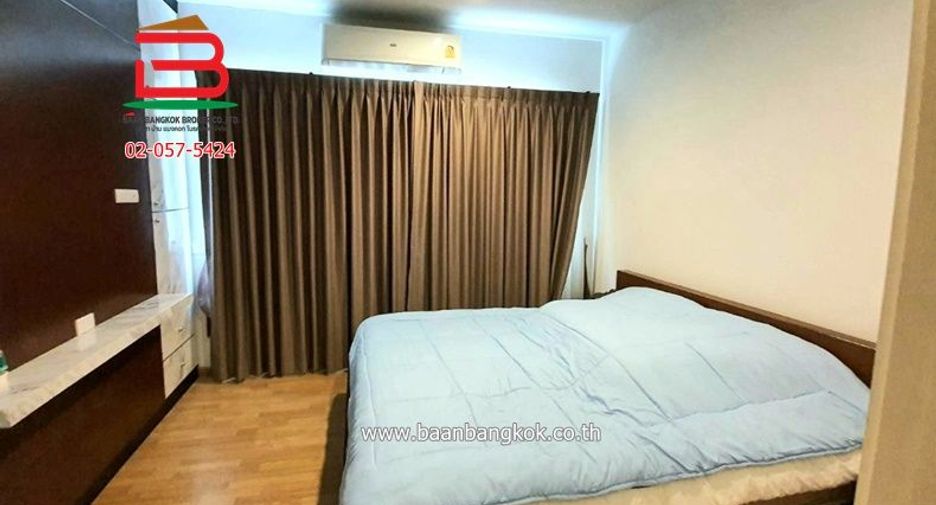 For sale 4 bedrooms townhouse in Mueang Pathum Thani, Pathum Thani