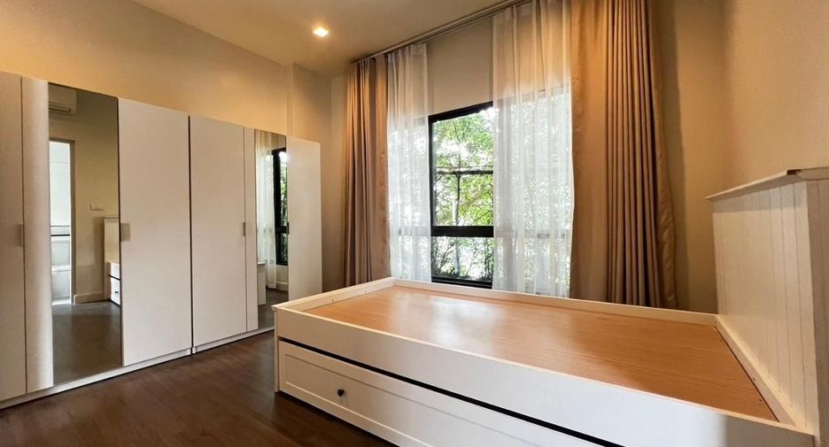 For rent 3 bedrooms house in Saphan Sung, Bangkok