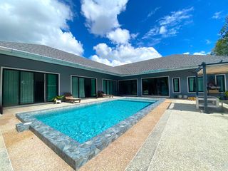For sale 7 Beds villa in Mueang Krabi, Krabi