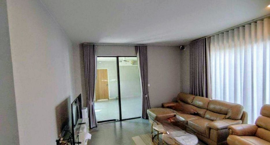 For sale 4 bedrooms house in Bang Khun Thian, Bangkok