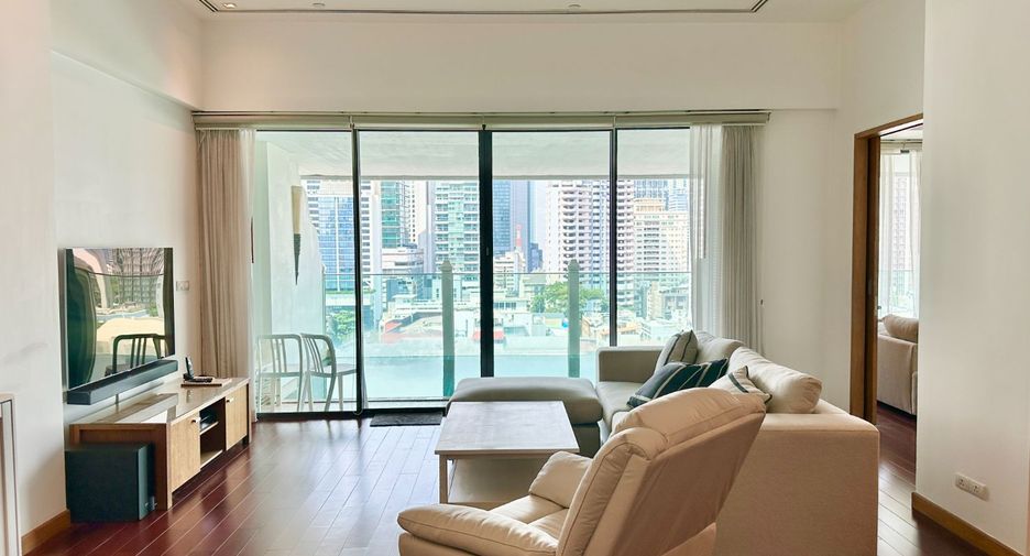For rent 3 bedrooms condo in Watthana, Bangkok