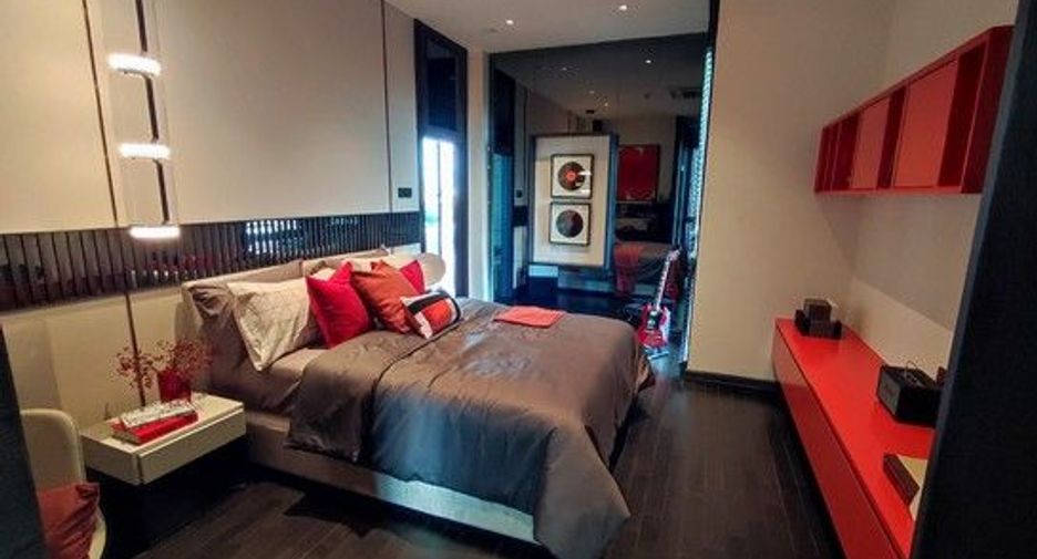 For sale 5 bedrooms house in Saphan Sung, Bangkok
