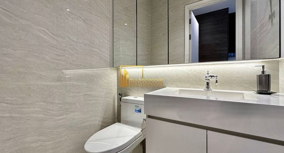 For rent 2 bedrooms condo in Pathum Wan, Bangkok