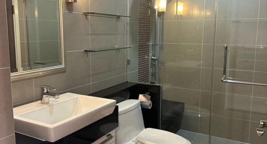 For rent and for sale 1 bed condo in Sathon, Bangkok
