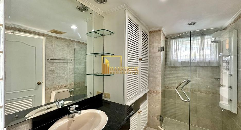 Apartment zur Miete mit 3 Zimmer in Khlong Toei, Bangkok