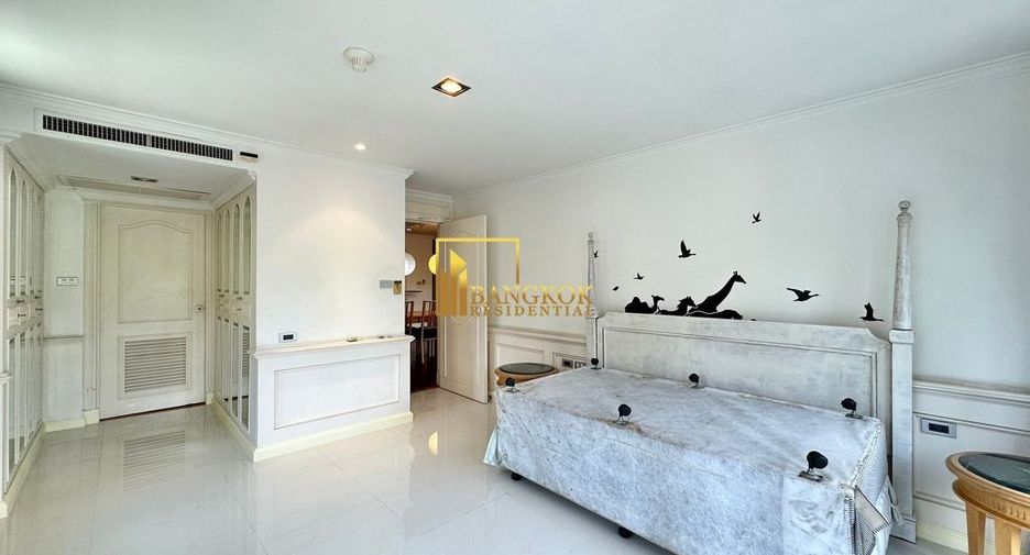 Wohnung zur Miete mit 3 Zimmer in Khlong Toei, Bangkok
