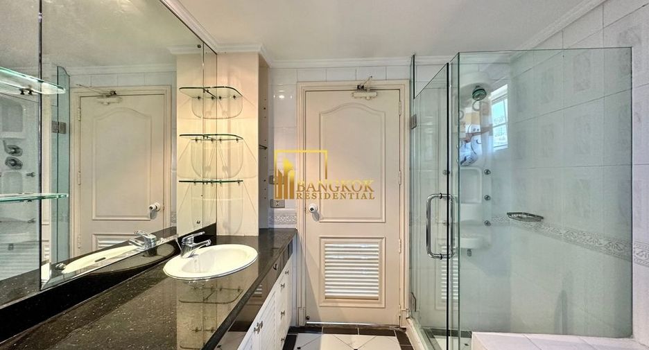 Wohnung zur Miete mit 3 Zimmer in Khlong Toei, Bangkok