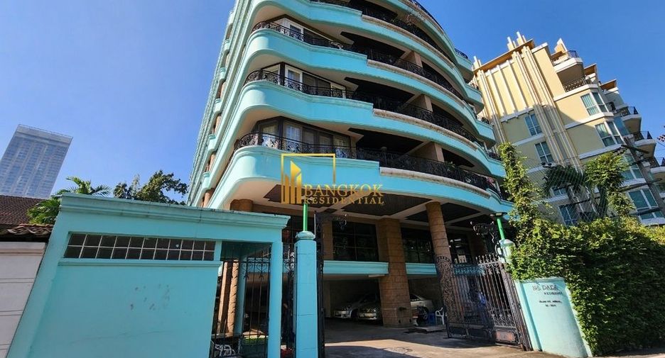 Wohnung zur Miete mit 3 Zimmer in Khlong Toei, Bangkok