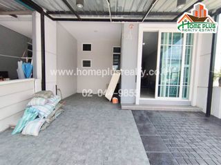 Casa adosada en venta de 3 habitaciones en Bueng Kum, Bangkok