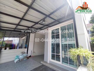 Casa adosada en venta de 3 habitaciones en Bueng Kum, Bangkok
