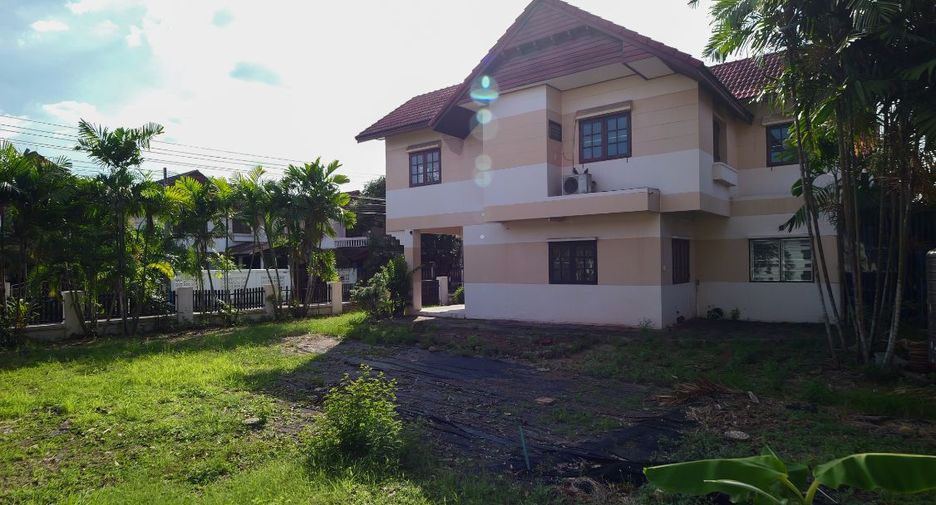 Casa en venta de 3 habitaciones en Sam Phran, Nakhon Pathom