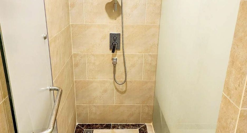 Продажа 1 кровать кондо в Банг Ламунг, Чонбури
