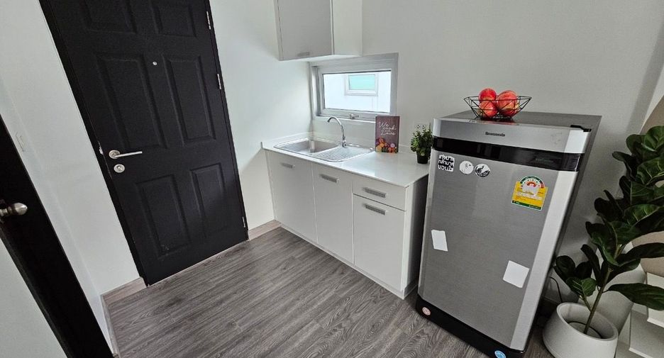 For sale 1 bed condo in Huai Khwang, Bangkok