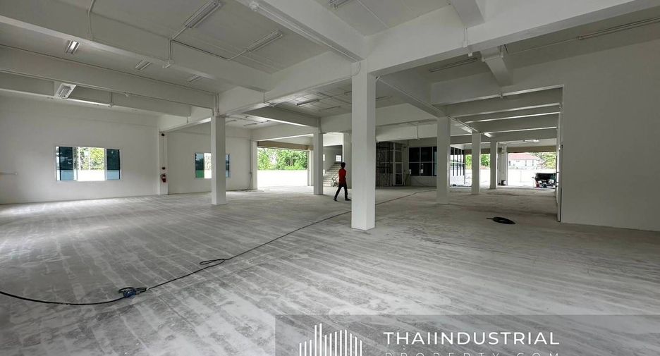 For rent warehouse in Mueang Samut Prakan, Samut Prakan