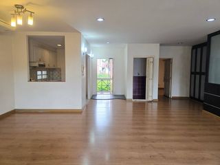 For sale 2 bed condo in Mueang Pathum Thani, Pathum Thani
