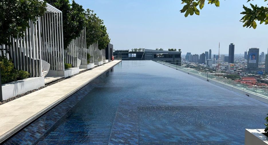 For sale 1 bed condo in Huai Khwang, Bangkok