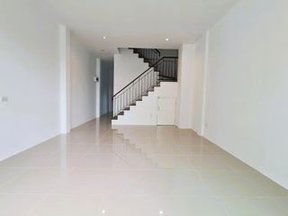 For sale retail Space in Mueang Samut Prakan, Samut Prakan