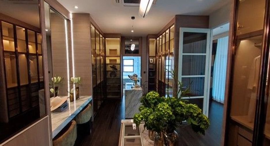 For sale 4 bedrooms house in Prawet, Bangkok