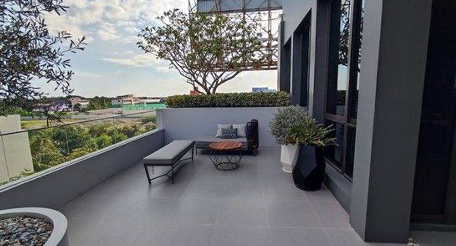For sale 4 bedrooms house in Prawet, Bangkok