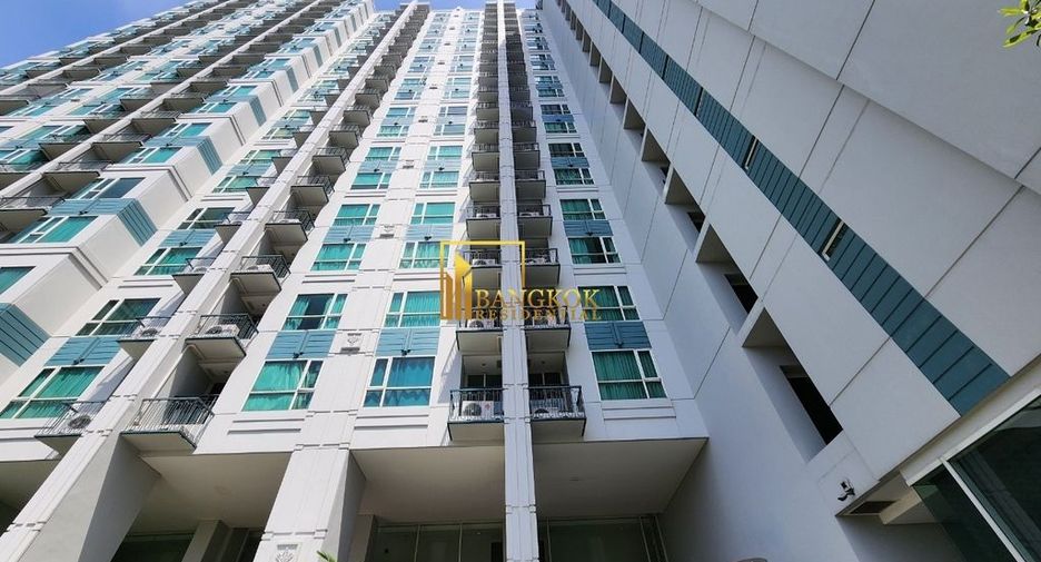 For rent 2 bedrooms condo in Watthana, Bangkok