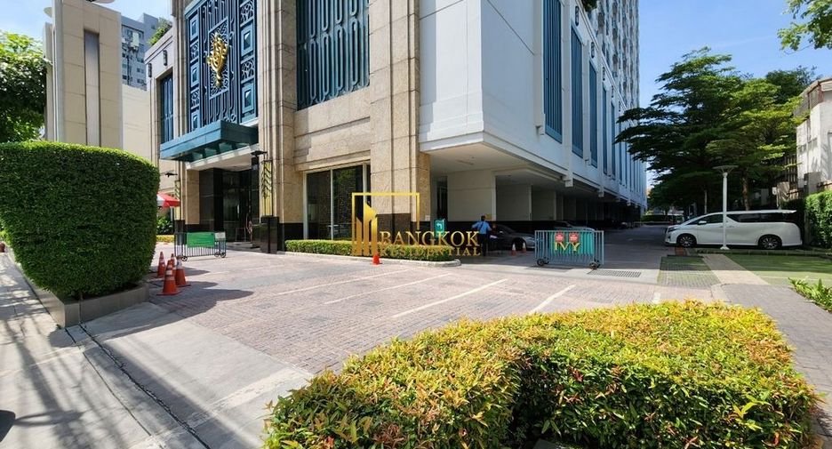 For rent 2 bedrooms condo in Watthana, Bangkok
