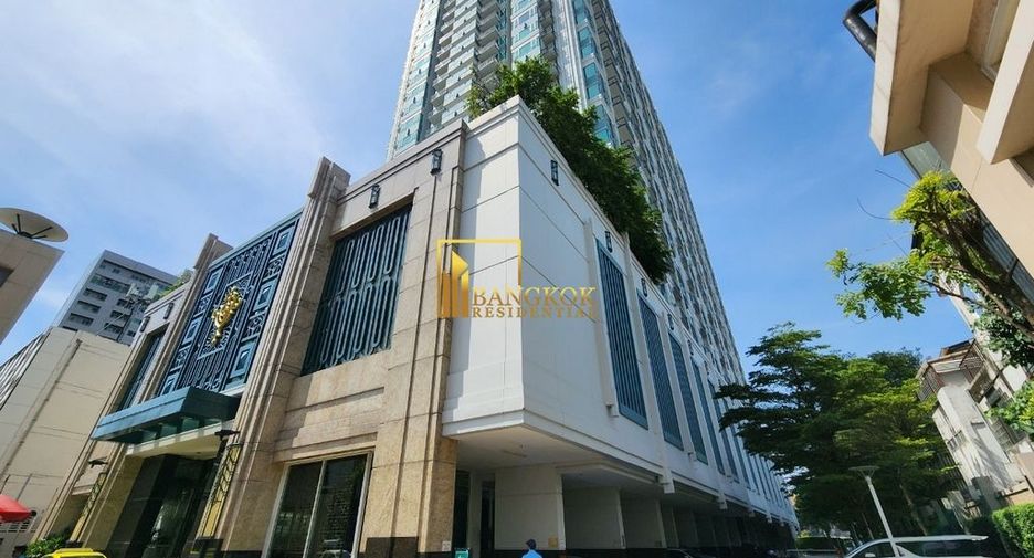 For rent 2 bedrooms condo in Watthana, Bangkok