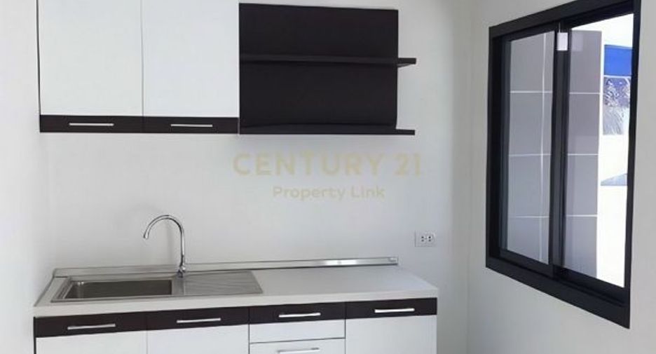 For rent and for sale 3 bedrooms townhouse in Lat Phrao, Bangkok