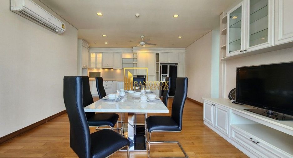 For rent 4 bedrooms condo in Watthana, Bangkok